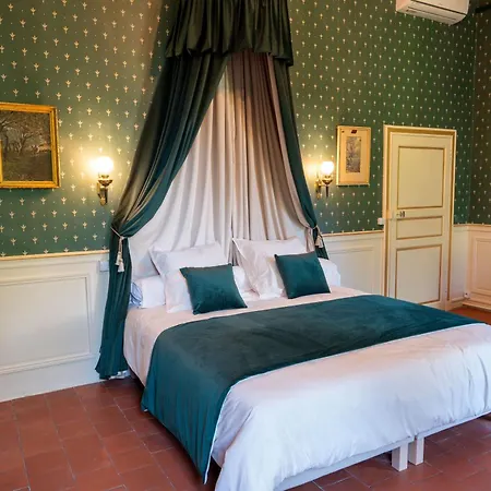 Chateau De Gard Bed & Breakfast *